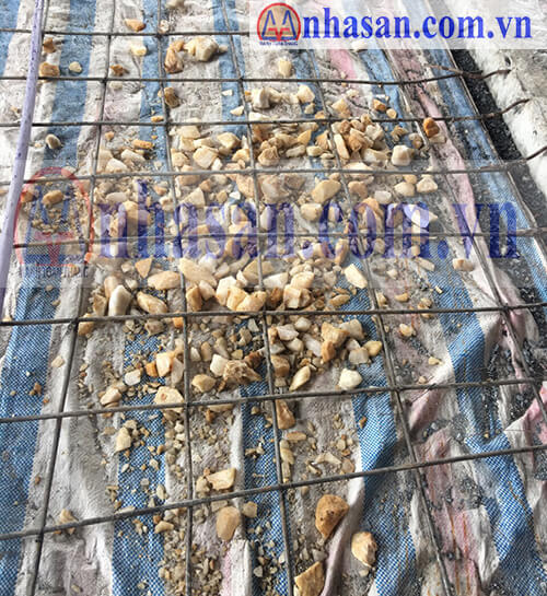 Thạch anh vụn rải nền