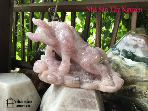 Trâu Đá Thạch Anh Hồng Trâu Đá Thạch Anh Hồng