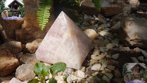 Trì chú sẽ giúp vật phẩm phong thủy phát huy năng lượng Trì chú sẽ giúp vật phẩm phong thủy phát huy năng lượng