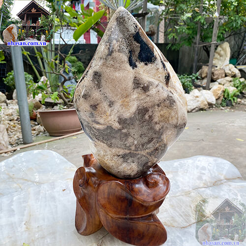 Trụ đá canxedon thiên nhiên phong thủy nặng 13.8kg Trụ đá canxedon thiên nhiên phong thủy nặng 13.8kg