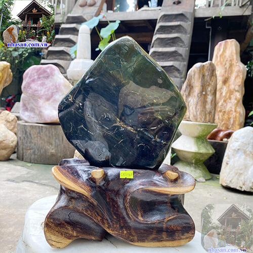 trụ đá canxedon thiên nhiên phong thủy trụ đá canxedon thiên nhiên phong thủy