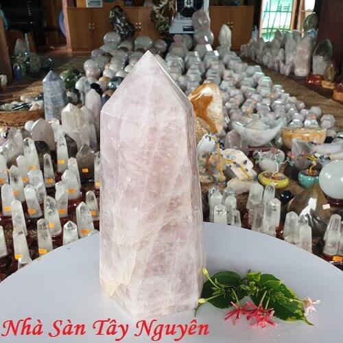 Trụ Đá Lục Giác Thạch Anh Hồng Đăk Lăk