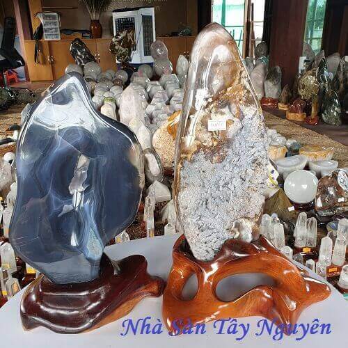 Trụ Đá Mã Não Phong Thủy Việt Nam