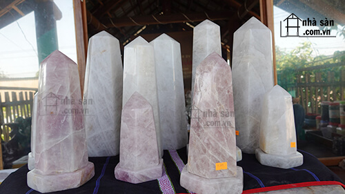 Trụ Đá Thạch Anh