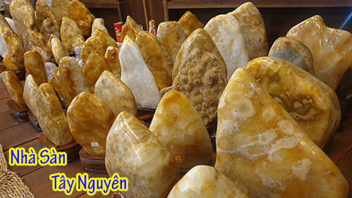 Trụ Đá Thạch Anh Bông Vàng Trụ Đá Thạch Anh Bông Vàng