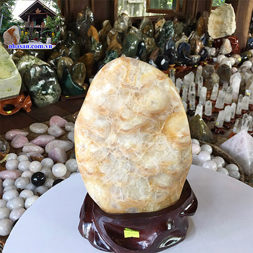 Trụ đá thạch anh bông vàng TAV123-1 Trụ đá thạch anh bông vàng TAV123-1