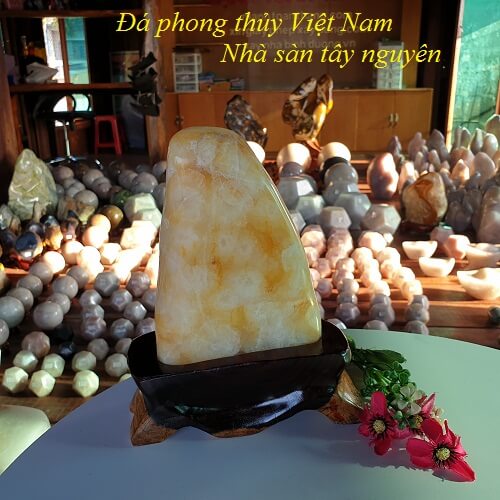 Feng Shui Quartz Stone Head