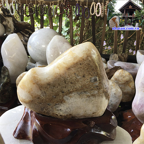 Trụ đá thạch anh bông vàng phong thủy TAV126-2 Trụ đá thạch anh bông vàng phong thủy TAV126-2