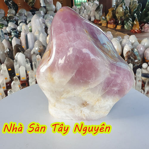Trụ Đá Thạch Anh Hồng