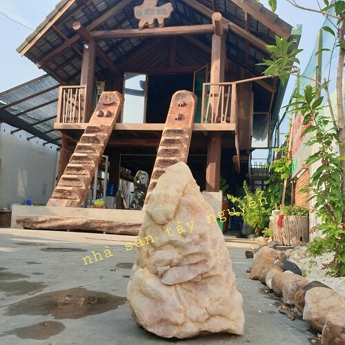 Tran Trach Stone Tower Head