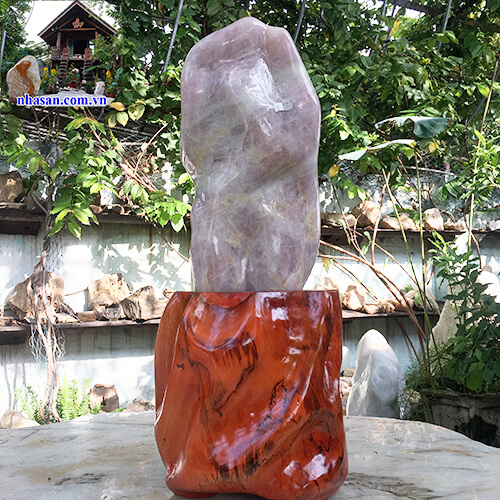 Trụ đá thạch anh hồng khối trấn trạch Trụ đá thạch anh hồng khối trấn trạch