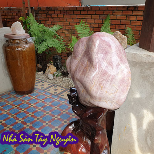 Quartz Hong Feng Shui Stone Pillar