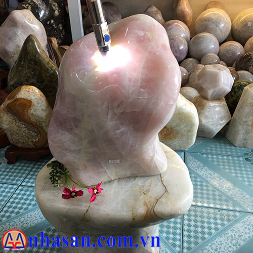 Pink quartz stone pillar T176.3