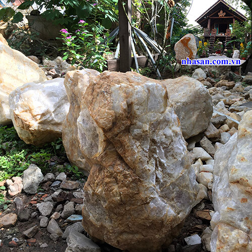 Trụ đá thạch anh hồng thô nguyên khối trừ tà K82-3 Trụ đá thạch anh hồng thô nguyên khối trừ tà K82-3