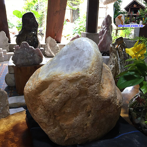 Trụ đá thạch anh hồng thô tự nhiên khối K107-1 Trụ đá thạch anh hồng thô tự nhiên khối K107-1