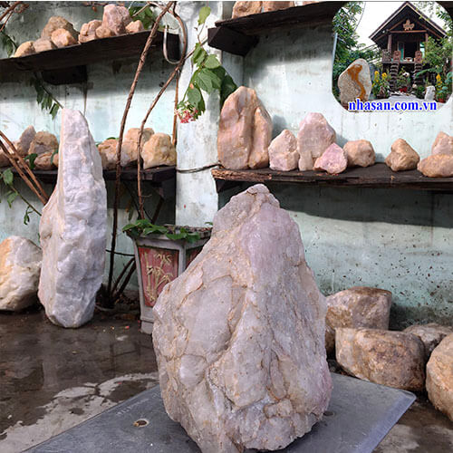 Trụ đá thạch anh hồng thô tự nhiên khử tia ác xạ K94-2 Trụ đá thạch anh hồng thô tự nhiên khử tia ác xạ K94-2