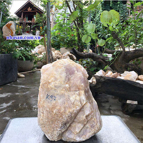 Trụ đá thạch anh hồng thô tự nhiên phong thủy K92-1 Trụ đá thạch anh hồng thô tự nhiên phong thủy K92-1