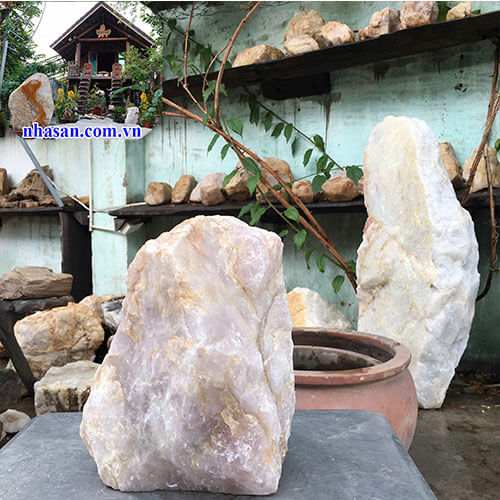 Trụ đá thạch anh hồng thô tự nhiên phong thủy K92-2 Trụ đá thạch anh hồng thô tự nhiên phong thủy K92-2