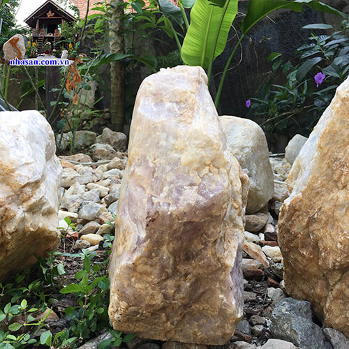 Trụ đá thạch anh hồng tự nhiên nguyên khối phong thủy K87-3 Trụ đá thạch anh hồng tự nhiên nguyên khối phong thủy K87-3