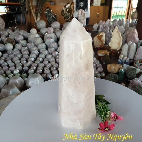 Anti-electromagnetic Quartz Pillar