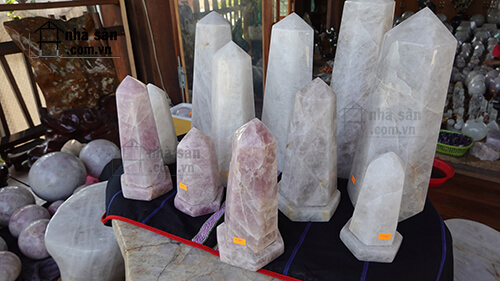 Trụ Đá Thạch Anh Tự Nhiên Trụ Đá Thạch Anh Tự Nhiên