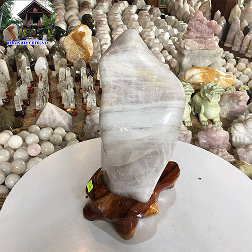Trụ đá thạch anh phong thủy trắng hồng tự nhiên T420-2 Trụ đá thạch anh phong thủy trắng hồng tự nhiên T420-2