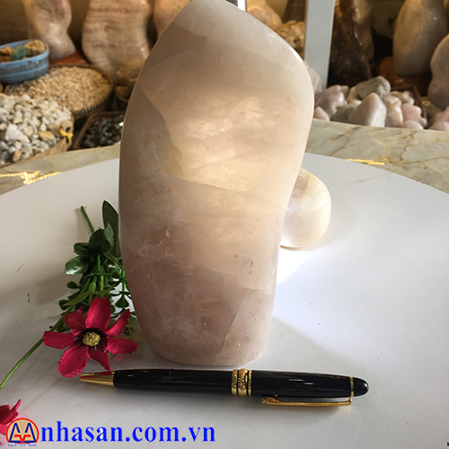 Trụ Đá Thạch Anh T157.1  Trụ Đá Thạch Anh T157.1