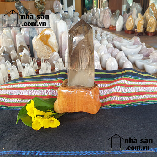 Trụ Đá Thạch Anh Tinh Thể Xám Khói