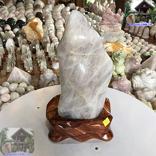 Trụ đá thạch anh trắng hồng tự nhiên T420-1 Trụ đá thạch anh trắng hồng tự nhiên T420-1