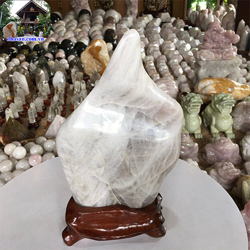 Trụ đá thạch anh trắng hồng tự nhiên phong thủy T424-2 Trụ đá thạch anh trắng hồng tự nhiên phong thủy T424-2