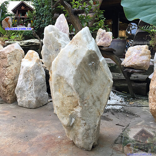 Trụ đá thạch anh thô trắng nguyên khối trấn trạch K65-2 Trụ đá thạch anh thô trắng nguyên khối trấn trạch K65-2