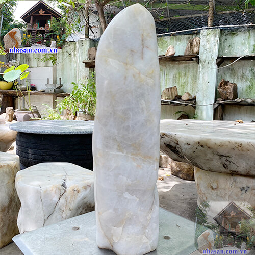Trụ đá thạch anh trắng phong thủy trang trí  Trụ đá thạch anh trắng phong thủy trang trí