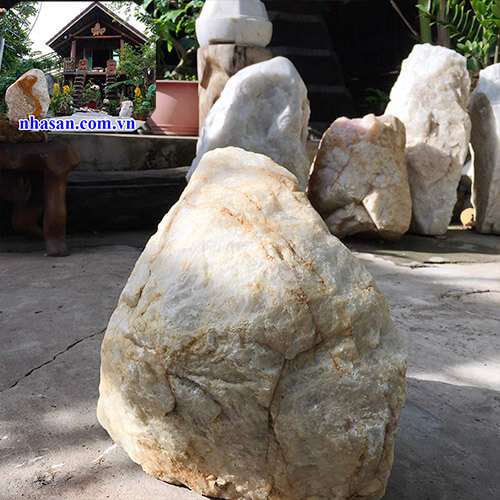 Trụ đá thạch anh trắng thô tự nhiên khử uế K85-2 Trụ đá thạch anh trắng thô tự nhiên khử uế K85-2