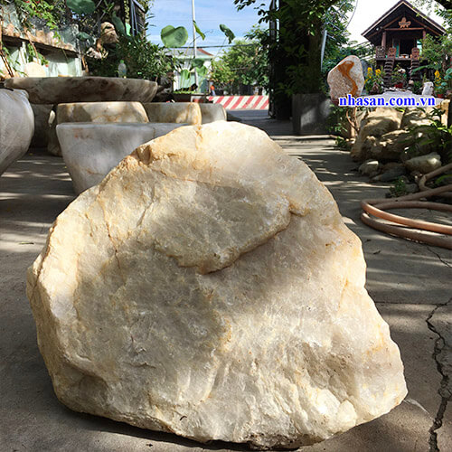 Trụ đá thạch anh trắng thô tự nhiên khử uế K85-3 Trụ đá thạch anh trắng thô tự nhiên khử uế K85-3