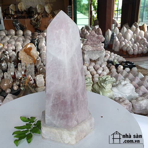 Trụ Đá Thạch Anh Tự Nhiên Trụ Đá Thạch Anh Tự Nhiên