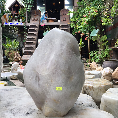 Trụ đá thạch anh tự nhiên phong thủy Trụ đá thạch anh tự nhiên phong thủy