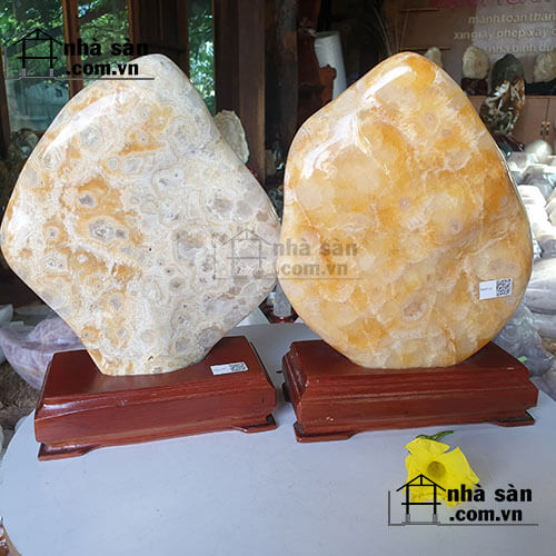 Trụ Đá Thạch Anh Bông Vàng Tự Nhiên Trụ Đá Thạch Anh Bông Vàng Tự Nhiên