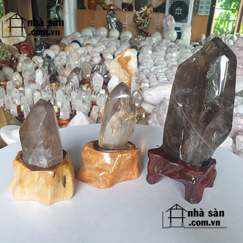 Trụ Đá Thạch Anh Xám Khói Trụ Đá Thạch Anh Xám Khói