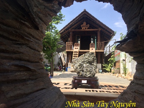 Golden Pillar Potting Feng Shui - Western Stilt House
