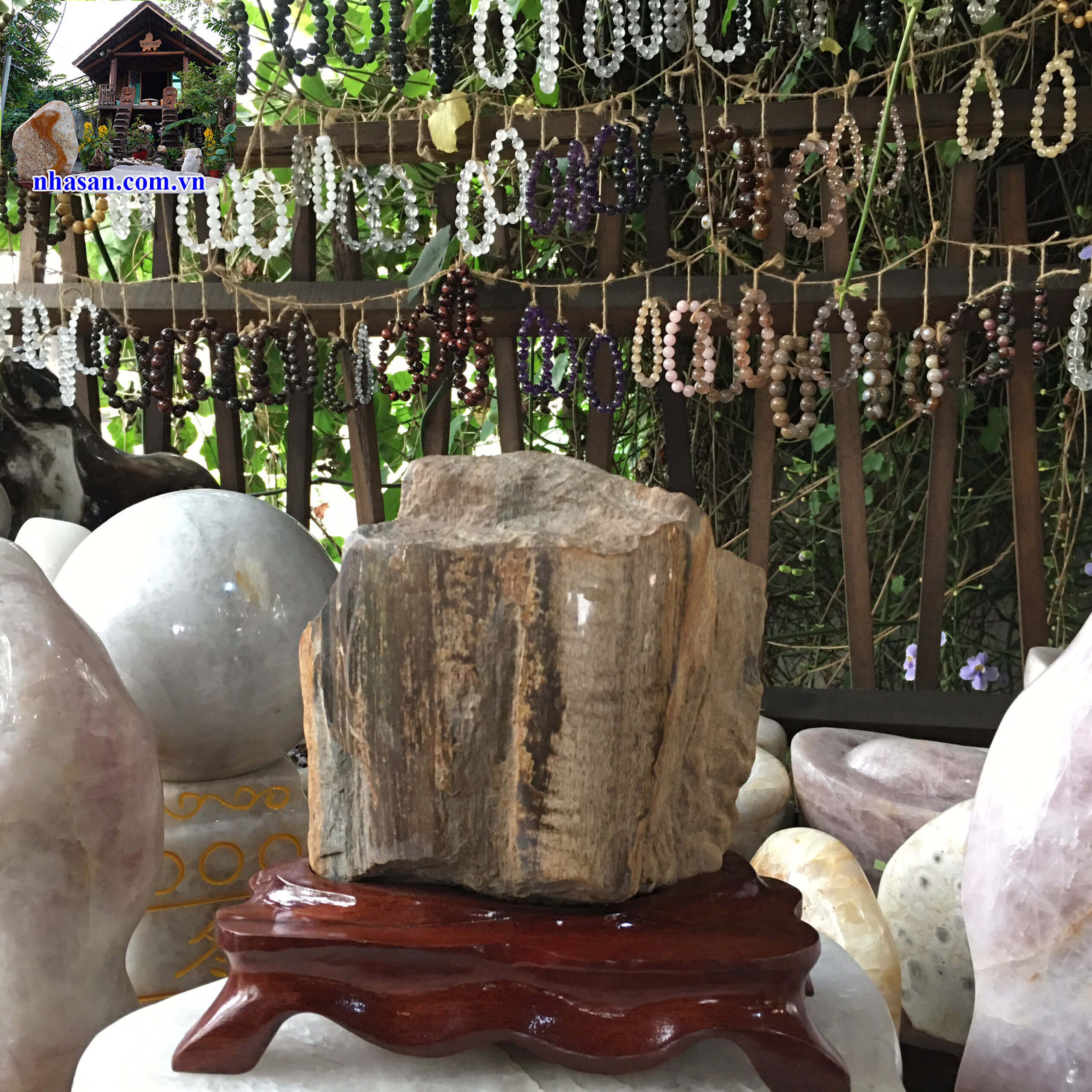 Trụ gỗ hóa thạch phong thủy GHT51-2 Trụ gỗ hóa thạch phong thủy GHT51-2