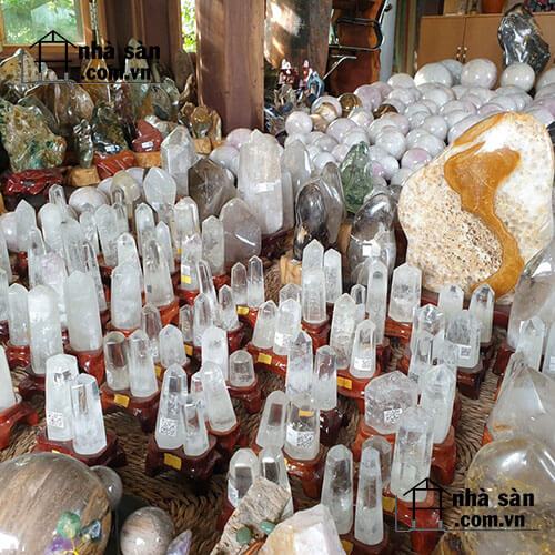 Trụ Tinh Thể Đá Thạch Anh Trắng Trụ Tinh Thể Đá Thạch Anh Trắng