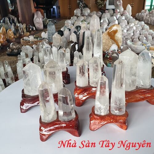Crystal Stone Feng Shui White Quartz