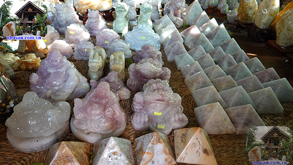 Vật phẩm phong thủy để xe ô tô giúp vạn dặm bình an Vật phẩm phong thủy để xe ô tô giúp vạn dặm bình an