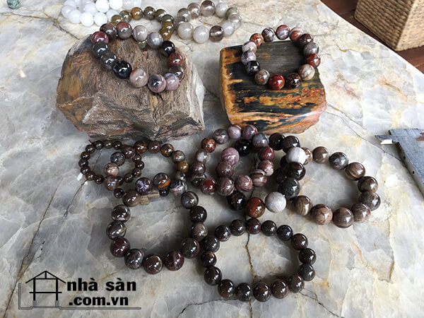 Vòng Tay Gỗ Hóa Thạch Phong Thủy