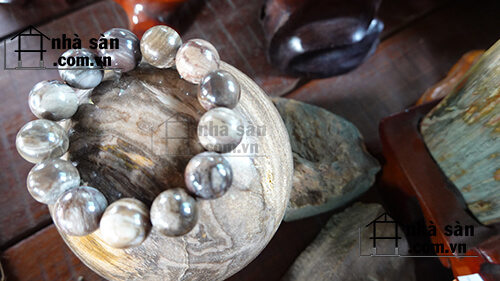 Vòng Tay Gỗ Hóa Thạch Phong Thủy