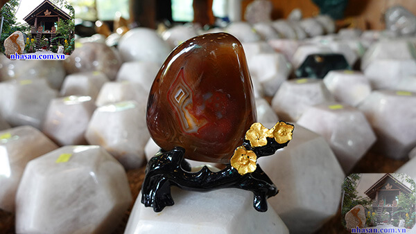 Năng lượng từ đá gúp xua đuổi tà khí Năng lượng từ đá gúp xua đuổi tà khí