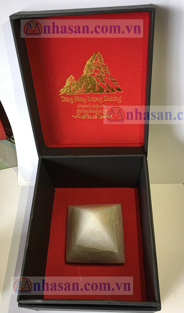 Đá chặn giấy món quà lưu niệm