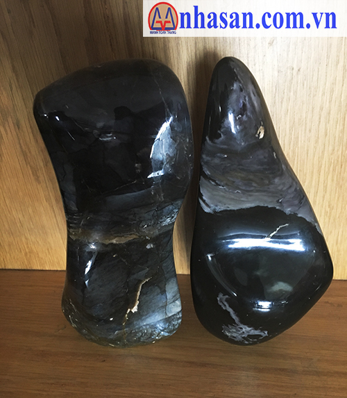 Đá phong thuỷ mã não đen