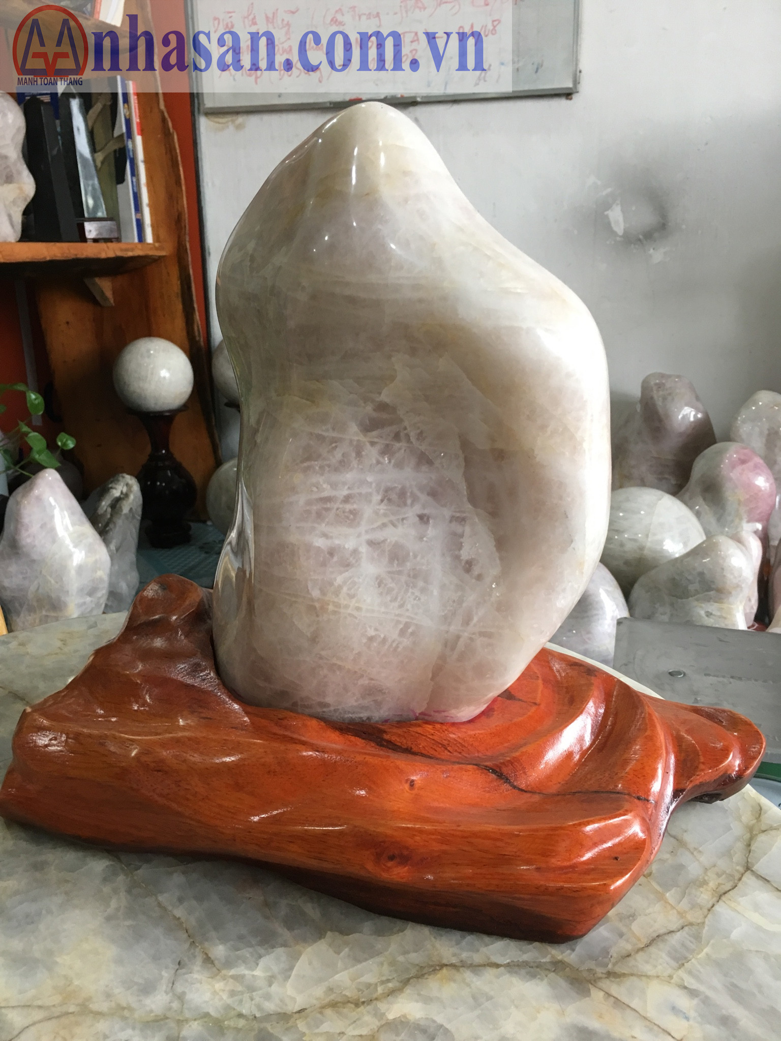 Đá thạch anh phong thuỷ Đá thạch anh phong thuỷ