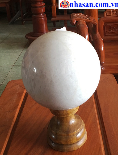 Image of quartz ball 7kg, d15cm